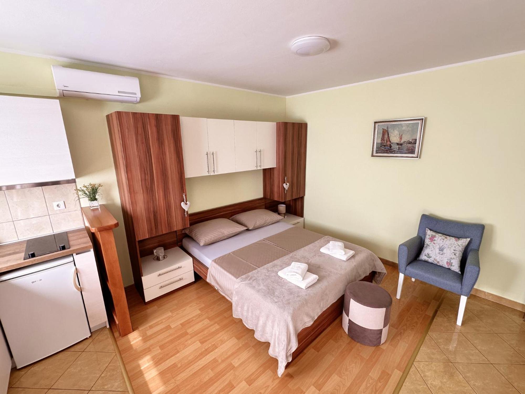 Apartments Vila Miranda Vodice Exterior foto