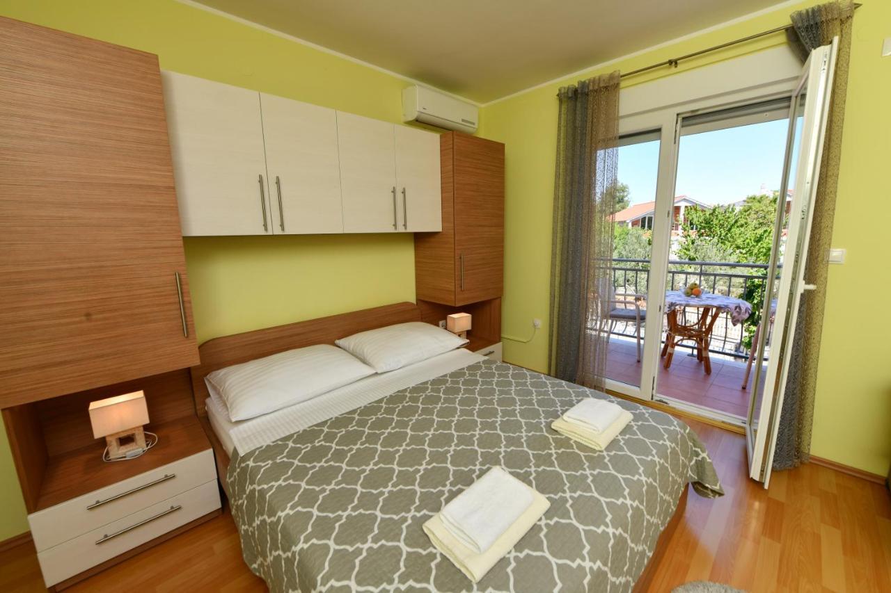 Apartments Vila Miranda Vodice Exterior foto